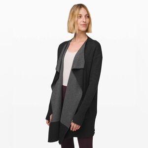 LULULEMON STILL LOTUS WRAP *REVERSIBLE